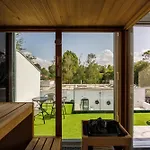 Bauhaus Wellness Aparthotel 4*