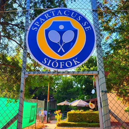 Bauhaus Wellness Siófok