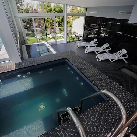 Bauhaus Wellness Siófok