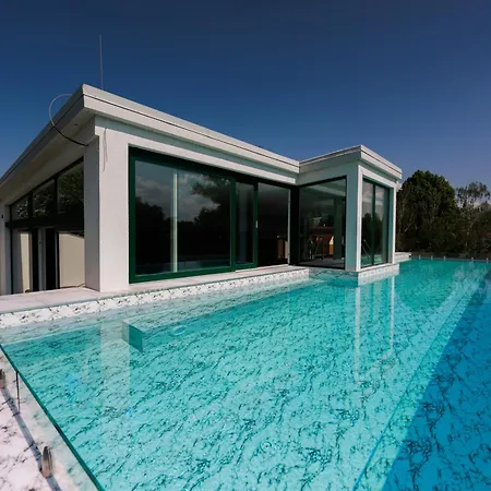 Bauhaus Wellness Appart hôtel 4*