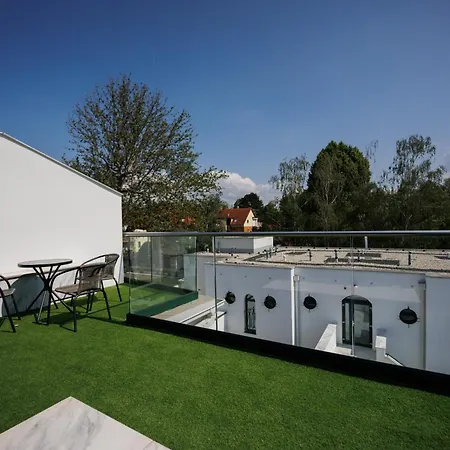 Bauhaus Wellness Appart hôtel Siófok