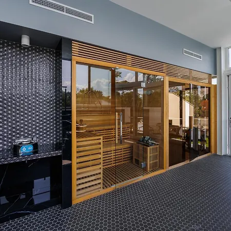 Bauhaus Wellness Otel Siofok