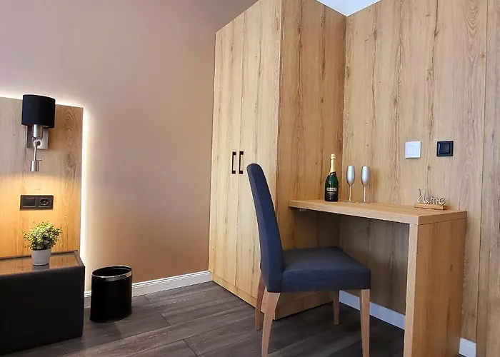 Bauhaus Wellness מלון דירות שיופוק