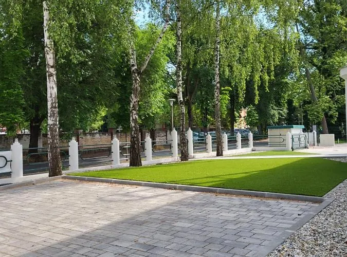 Bauhaus Wellness Apartmanhotel