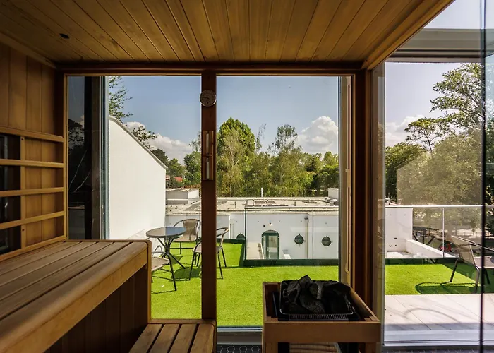 Bauhaus Wellness Apartmanhotel 4*