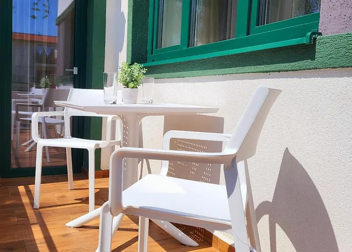 Bauhaus Wellness Apartmanhotel